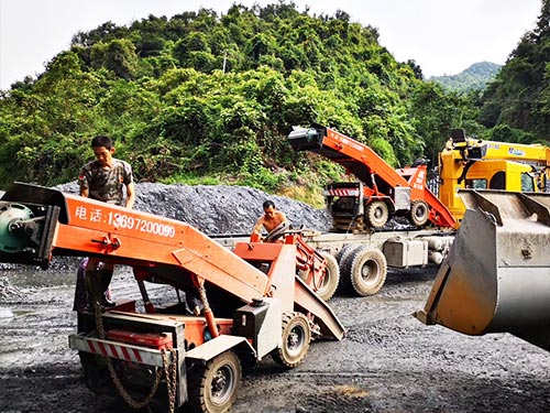 貴陽(yáng)客戶礦石扒渣機(jī)收貨現(xiàn)場(chǎng)